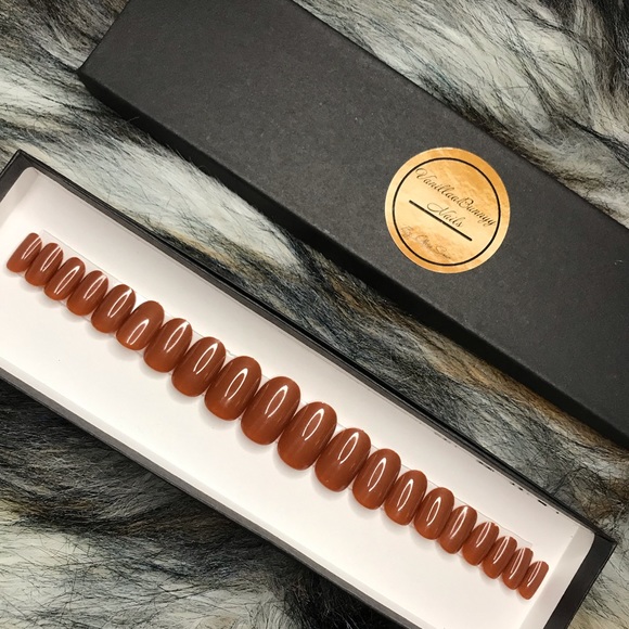 Press On Nails 🍫 Style:  Chocolate 😍😋 - Picture 1 of 8